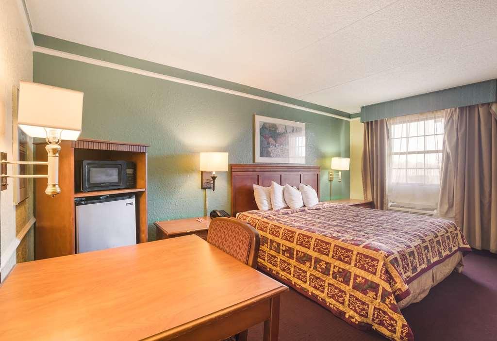 Bhagat Hotels Stone Mountain Atlanta BW Signature Collection 터커 객실 사진