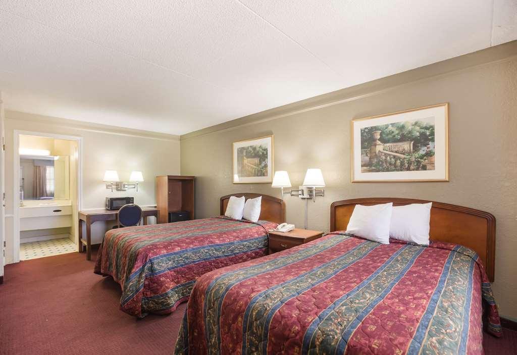 Bhagat Hotels Stone Mountain Atlanta BW Signature Collection 터커 객실 사진